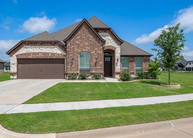 Property at 2011 Spieth St, Granbury, TX 76048, 4 beds, 2.5 baths