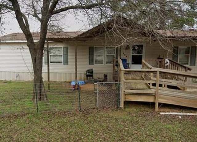 Property at 5101 Estes Pkwy #105, Lakeport, TX 75603, 3 beds, 2 baths