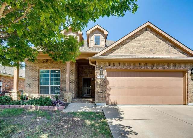 Property at 8209 Deer Bluff Ln, Fort Worth, TX 76179, 3 beds, 2 baths