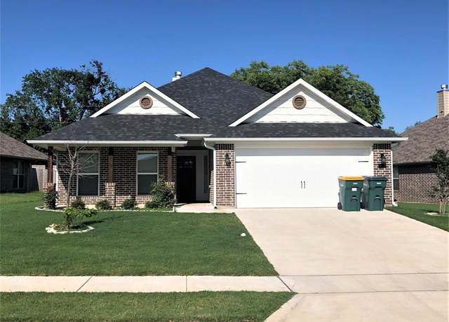 Property at 717 Blanton Dr, Sherman, TX 75092, 3 beds, 2 baths