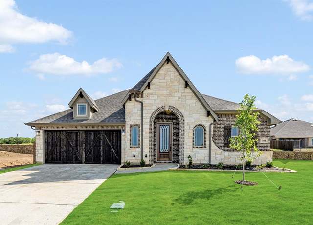 Property at 304 Alina St, Burleson, TX 76028, 4 beds, 2 baths