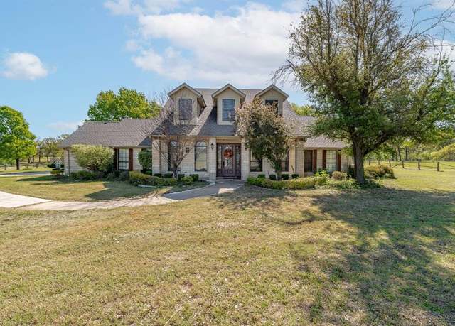 Property at 6940 N US Highway 281, Stephenville, TX 76401, 4 beds, 3.5 baths