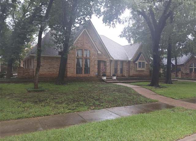 Property at 1120 Hidden Oaks Dr, Bedford, TX 76022, 3 beds, 2 baths
