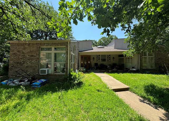 Property at 3002 Clear Lake Ct, Arlington, TX 76017, 3 beds, 2 baths