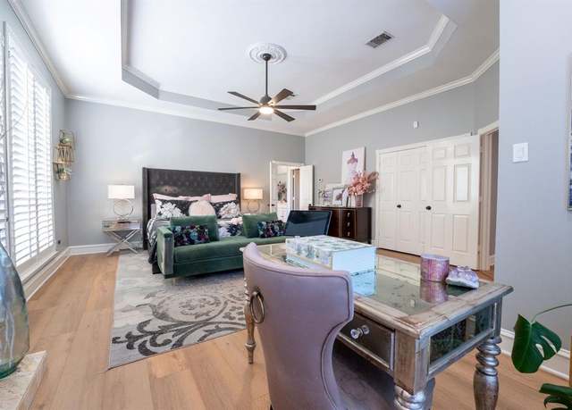 Property at 5822 Preston Fairways Dr, Dallas, TX 75252, 3 beds, 3 baths