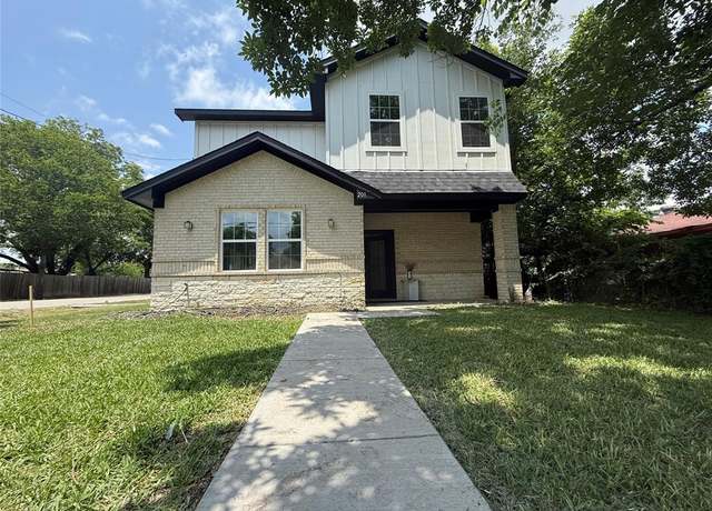Property at 201 E 10th St, Kaufman, TX 75142, 4 beds, 2.5 baths