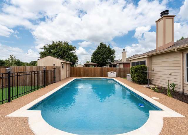 Property at 4305 Sonoma Dr, Denton, TX 76226, 3 beds, 2 baths