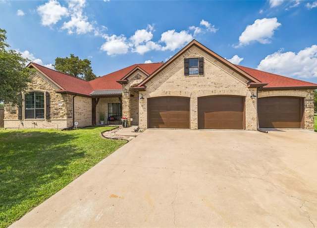 Property at 10545 Lago Vis, Quinlan, TX 75474, 3 beds, 2.5 baths