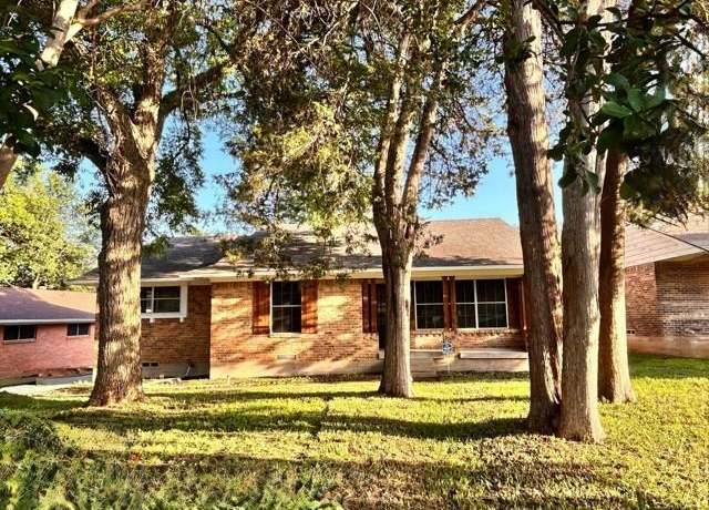 Property at 1820 Sedona Ln, Dallas, TX 75232, 3 beds, 2 baths