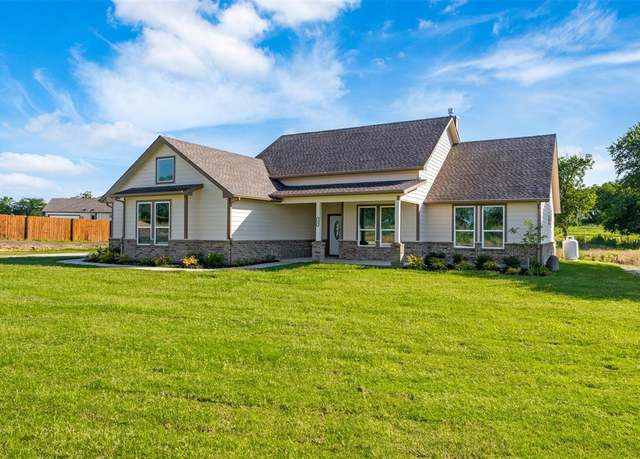 Property at 1009 Don Eve Ct, Azle, TX 76020, 4 beds, 2.5 baths