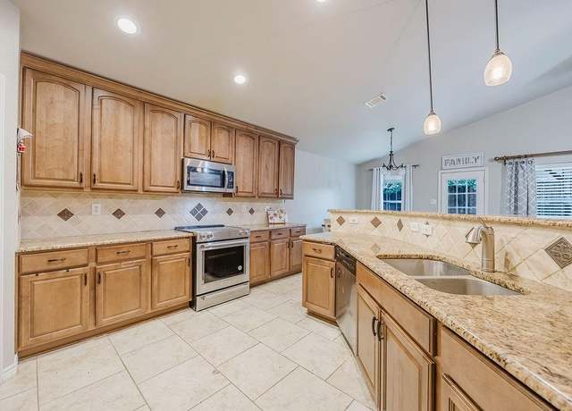 Property at 5317 Comanche Wells Dr, Mckinney, TX 75071, 3 beds, 2 baths