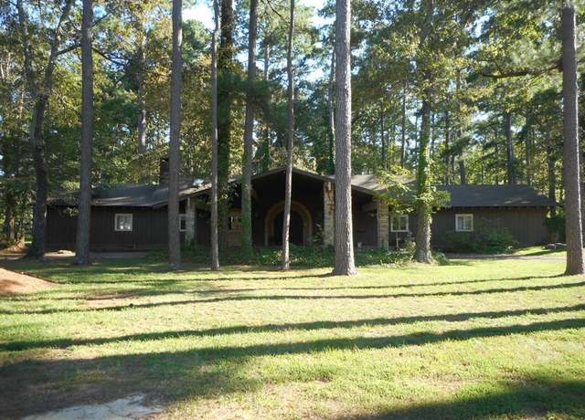 Property at 900 Machen Dr, Springhill, LA 71075, 3 beds, 3.5 baths