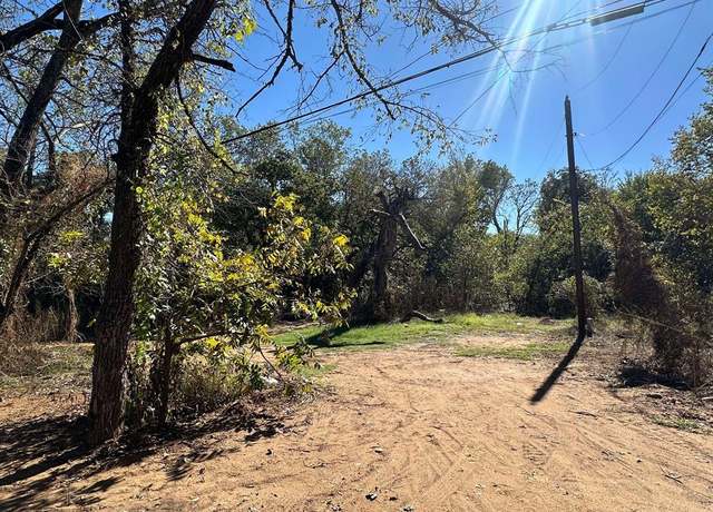 Property at 136 Oak Hill Dr, Joshua, TX 76058