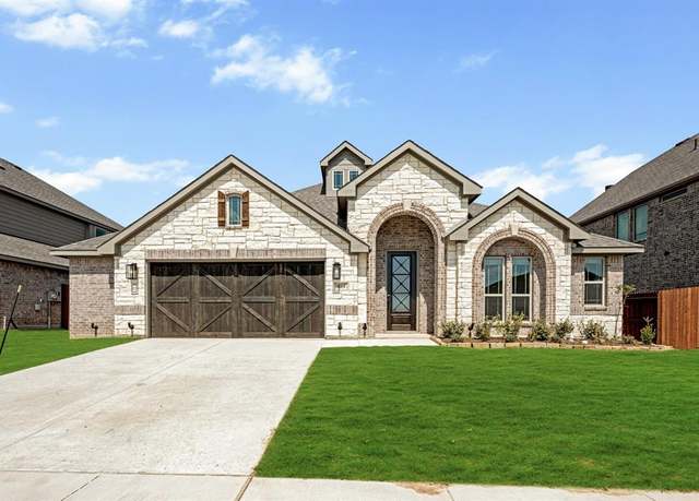 Property at 489 Red Maple Rd, Waxahachie, TX 75165, 4 beds, 3 baths