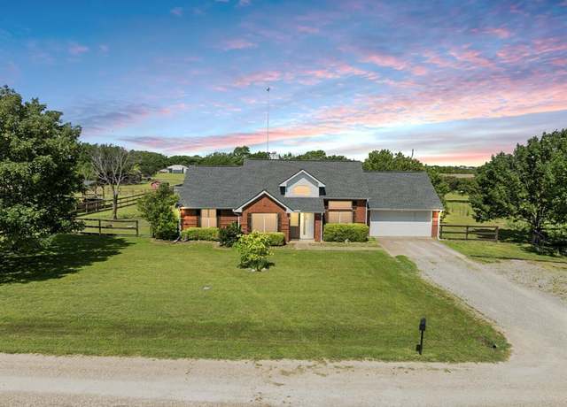 Property at 110 Mulberry Dr, Trenton, TX 75490, 3 beds, 2 baths