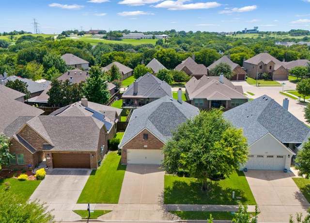 Property at 5204 Agave Way, Fort Worth, TX 76126, 3 beds, 2 baths