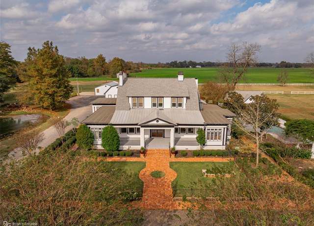 Property at 8265 Cornhusker Rd, Shreveport, LA 71107, 4 beds, 4.5 baths