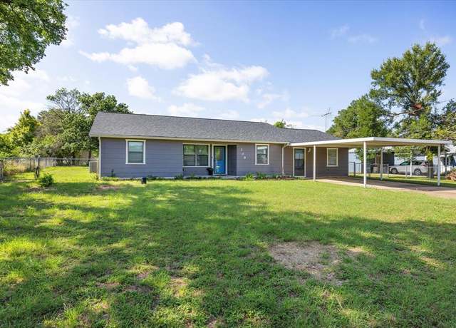Property at 309 Timberline Dr, Granbury, TX 76048, 3 beds, 2 baths