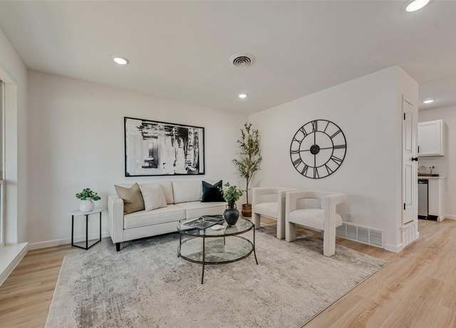 Property at 2809 Maple Dr, Garland, TX 75042, 3 beds, 2 baths