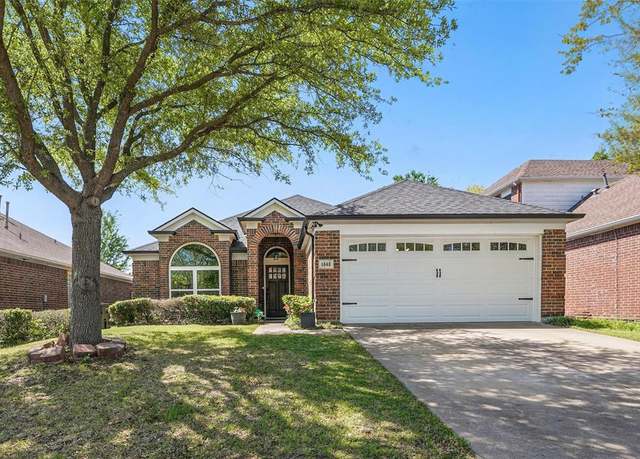 Property at 1542 Cross Courts Dr, Garland, TX 75040, 3 beds, 2 baths