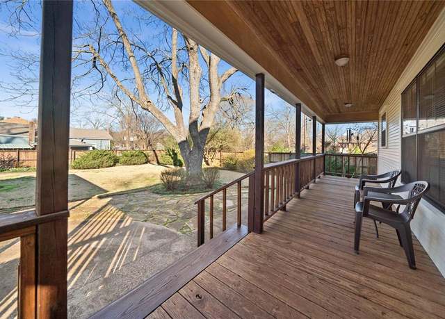 Property at 403 S Royall, Palestine, TX 75801, 3 beds, 3.5 baths