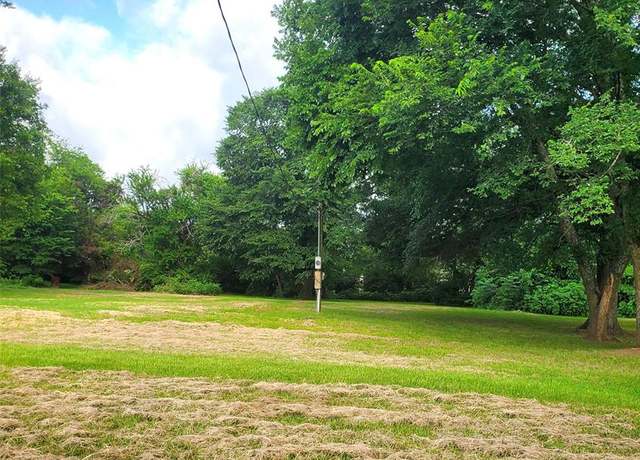Property at 928 Dunlap St, Mount Vernon, TX 75457