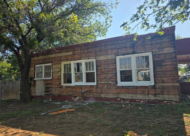 Property at 1100 E Walker St, Breckenridge, TX 76424, 2 beds, 1 bath