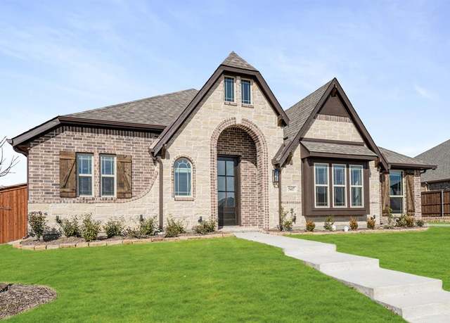 Property at 5417 Rutherford Dr, Midlothian, TX 76065, 4 beds, 3 baths