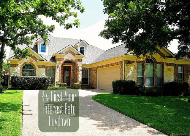 Property at 2415 Green Meadow Dr, Sachse, TX 75048, 5 beds, 3 baths