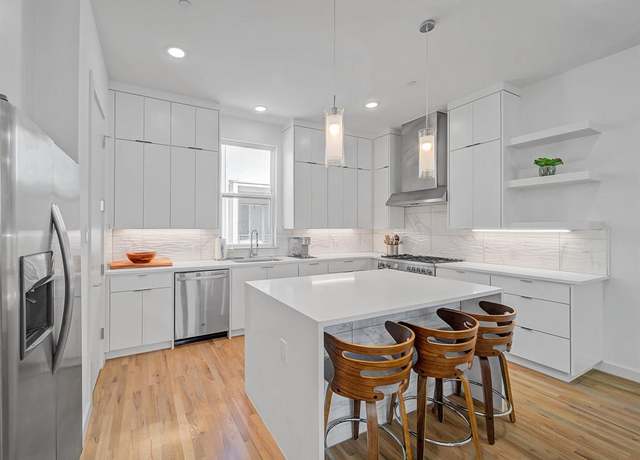 Property at 1510 N Washington Ave #102, Dallas, TX 75204, 3 beds, 3.5 baths