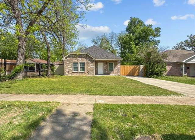 Property at 921 E Harvey Ave, Fort Worth, TX 76104, 3 beds, 2 baths