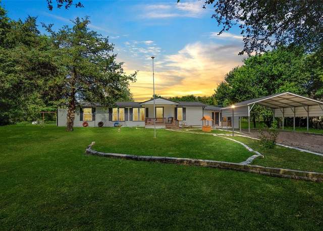 Property at 2157 Fort Graham Rd, Waco, TX 76705, 5 beds, 3 baths