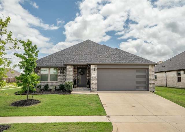 Property at 3002 Northshore Dr, Celina, TX 75009, 4 beds, 3 baths