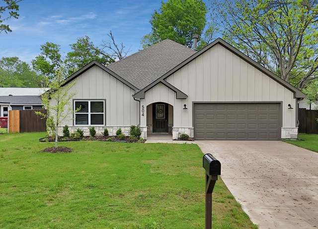 Property at 504 Pendleton St, Farmersville, TX 75442, 3 beds, 2 baths
