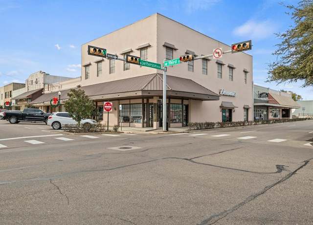 Property at 301 N Jefferson, Mount Pleasant, TX 75455, 2 beds, 2 baths