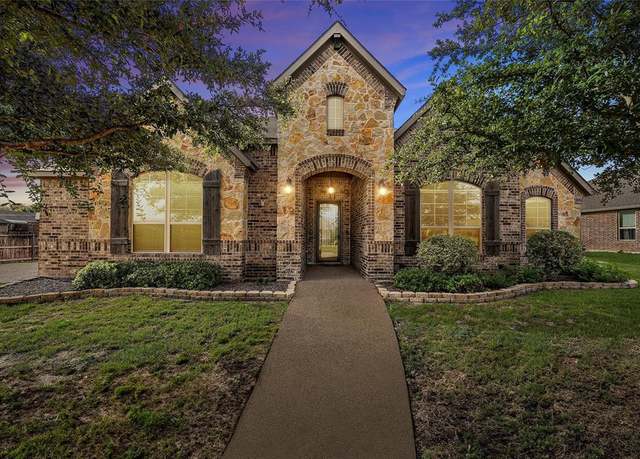 Property at 732 Windhill, Hewitt, TX 76643, 4 beds, 3 baths