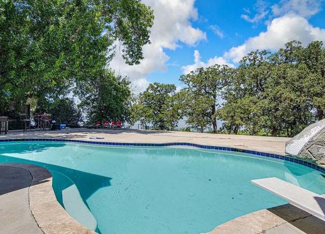 Property at 3310 Edgewater Ct, Arlington, TX 76016, 5 beds, 3 baths