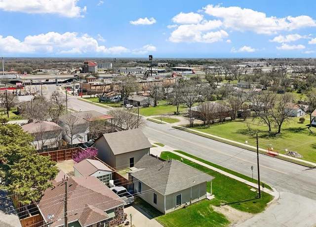 Property at 102 N Pacific St, Hutchins, TX 75141, 3 beds, 2 baths