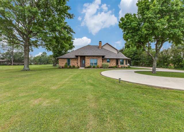 Property at 137 E Fork Rd, Sunnyvale, TX 75182, 5 beds, 5 baths