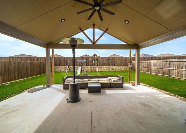 Property at 1418 Mckavett Rd, Forney, TX 75126, 3 beds, 2 baths