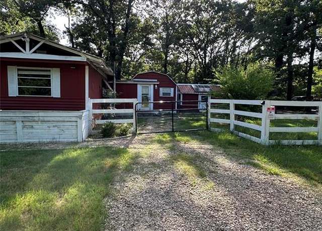 Property at 227 Cedar Trail Dr, Mabank, TX 75156, 3 beds, 2 baths