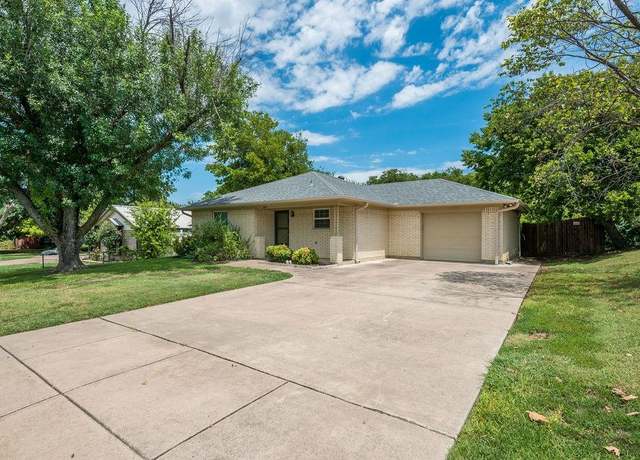 Property at 624 NW Douglas St, Burleson, TX 76028, 2 beds, 1 bath