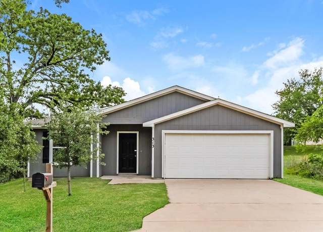 Property at 313 Bounding Main St, Gun Barrel City, TX 75156, 3 beds, 2 baths