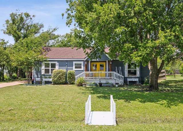 Property at 517 S Ohio, Celina, TX 75009, 3 beds, 2 baths