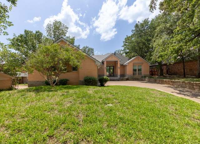 Property at 1211 Circle Ln, Bedford, TX 76022, 3 beds, 2 baths