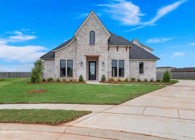 Property at 573 Corinth Cir, Bossier City, LA 71111, 4 beds, 3.5 baths