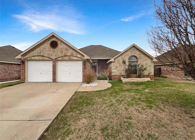 Property at 1225 Shelby Dr, Seagoville, TX 75159, 3 beds, 2 baths