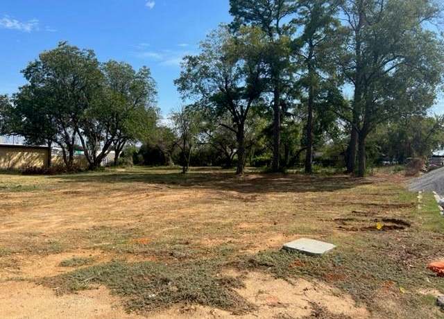 Property at 631 Acme St, Denton, TX 76205