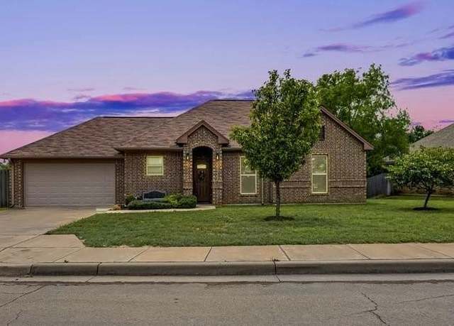Property at 522 Lockwood Ln, Weatherford, TX 76087, 3 beds, 2 baths
