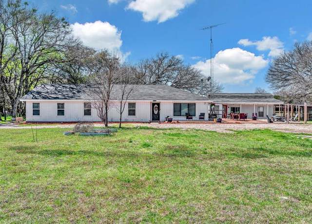 Property at 1835 Fort Graham Rd, Waco, TX 76705, 4 beds, 3 baths